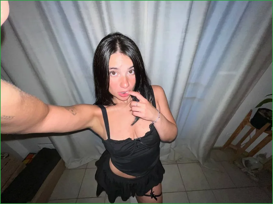 Top OnlyFans Chloe - Easterein, Friesland