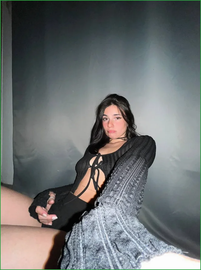 Top OnlyFans Chloe - Scharnegoutum, Friesland