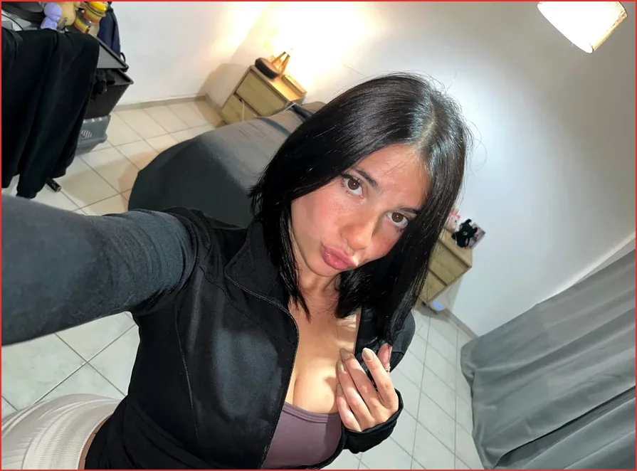 Gratis OnlyFans Chloe - Smalle Ee, Friesland